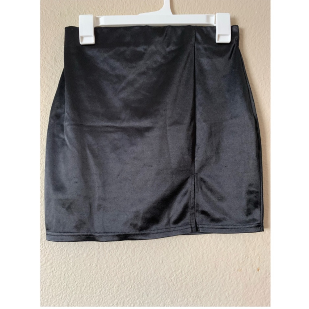 L Better Be Satin Skirt